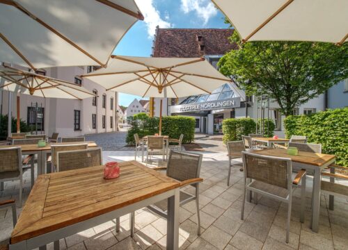 Auf unserer Terrasse kannst Du die Sonne genießen