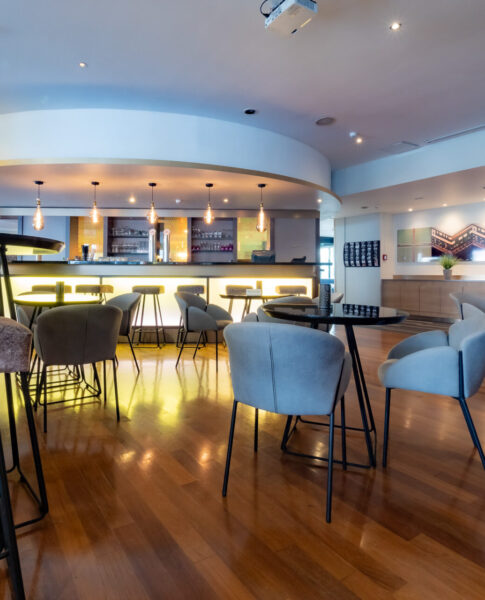 Die Bar im elaya hotel stuttgart boeblingen